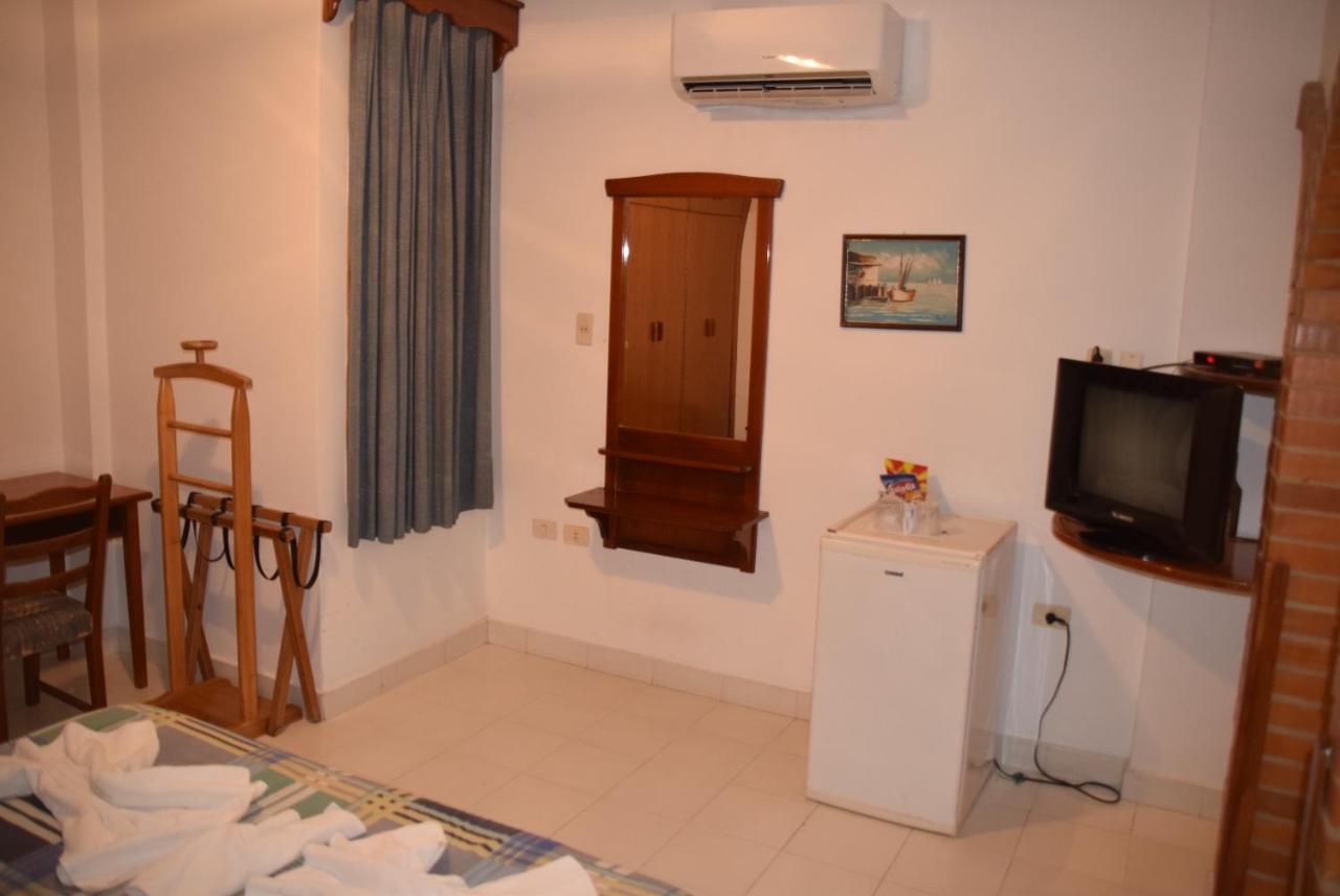 Hotel Palmas Del Sol อะซุนซิออง ภายนอก รูปภาพ