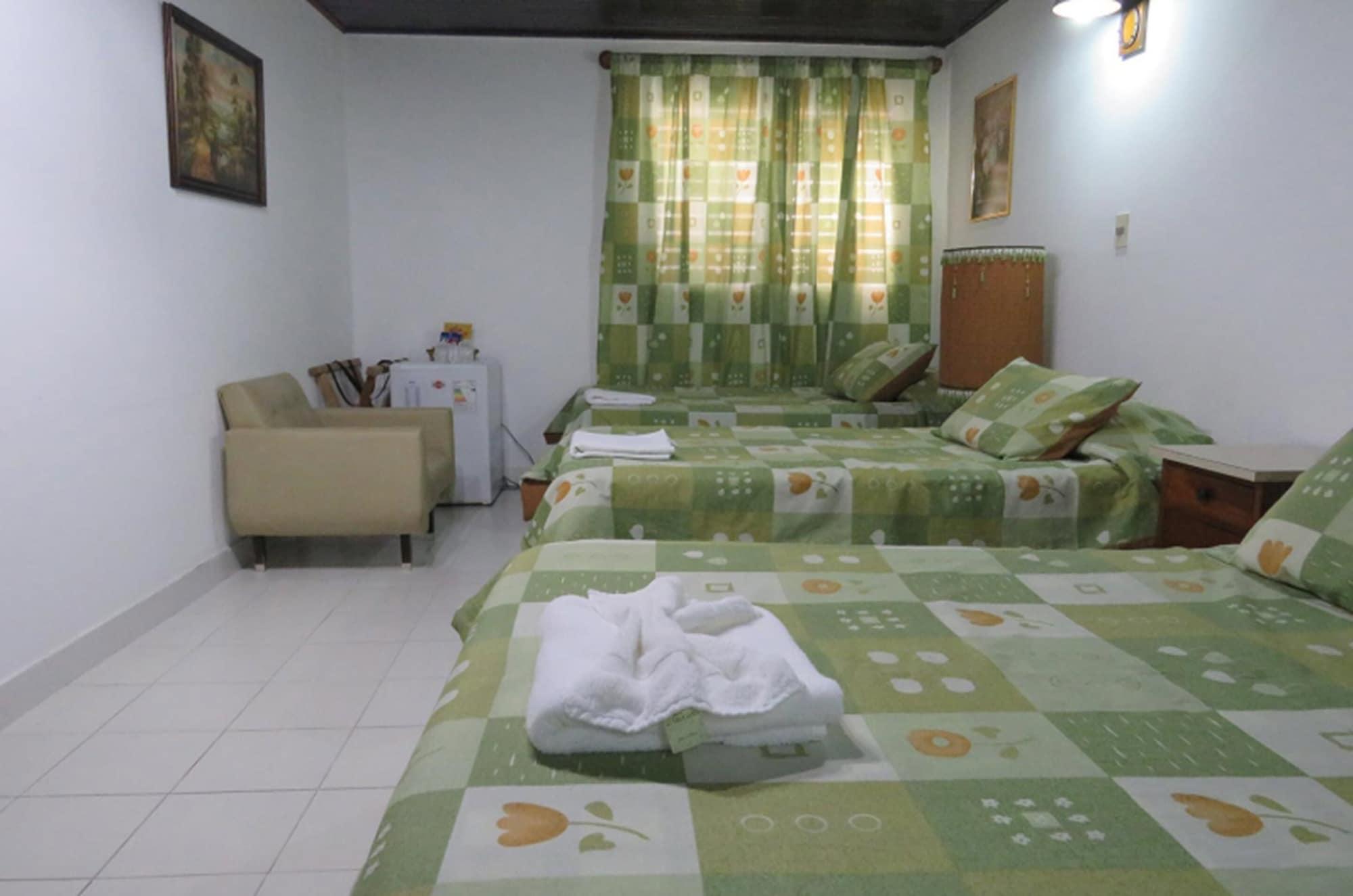 Hotel Palmas Del Sol อะซุนซิออง ภายนอก รูปภาพ